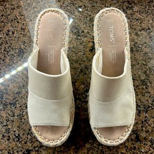 Toms Wedges 💝